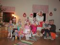 Sinilille rühma lapsed koos jõuluvanaga